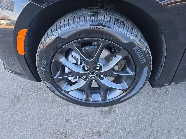 2026 Chrysler Pacifica Select AWD