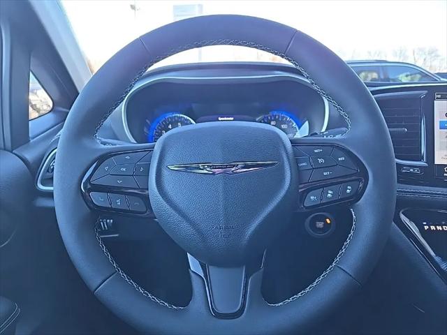 2026 Chrysler Pacifica Select AWD