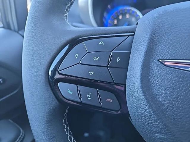 2026 Chrysler Pacifica Select AWD