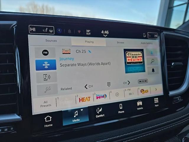 2026 Chrysler Pacifica Select AWD