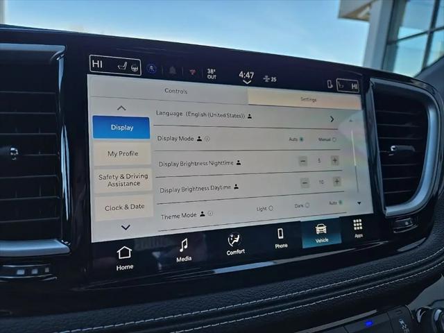 2026 Chrysler Pacifica Select AWD