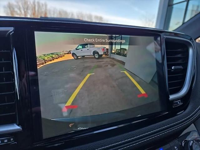 2026 Chrysler Pacifica Select AWD