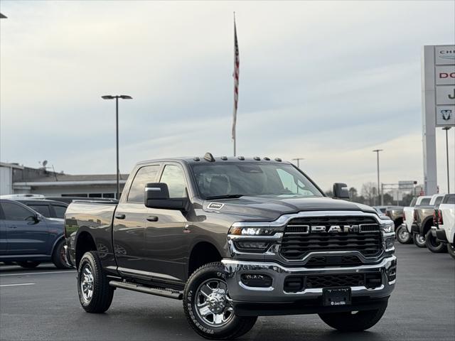 2025 RAM 2500 Tradesman Crew Cab 4x4 64 Box