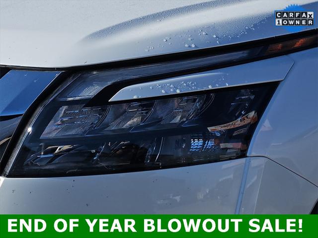 2025 Nissan Pathfinder SL 4WD