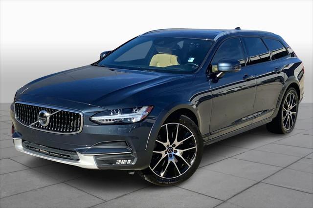 2020 Volvo V90 Cross Country T6