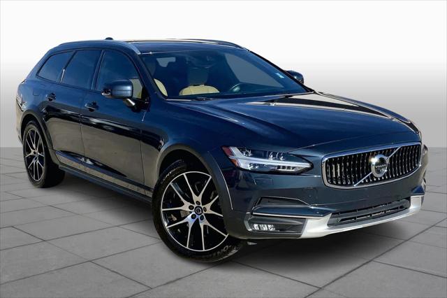 2020 Volvo V90 Cross Country T6