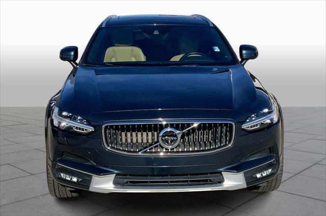2020 Volvo V90 Cross Country T6