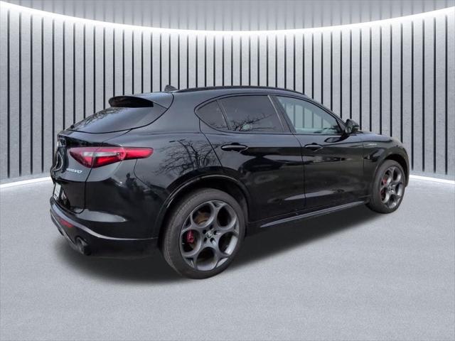 2023 Alfa Romeo Stelvio Veloce AWD