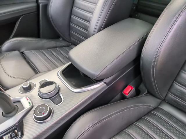 2023 Alfa Romeo Stelvio Veloce AWD