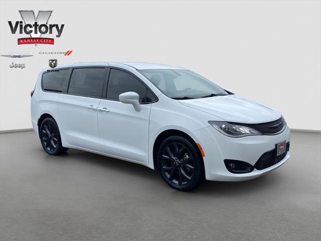 2020 Chrysler Pacifica Touring 2020 Chrysler Pacifica Touring