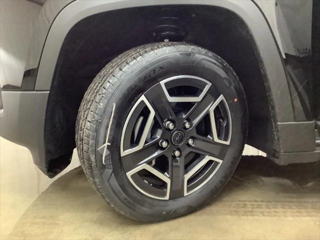 2026 Jeep Cherokee Laredo 4x4