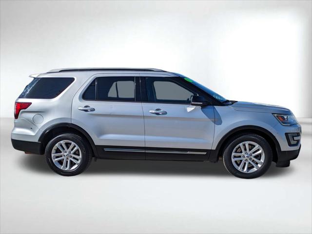 2017 Ford Explorer XLT 2017 Ford Explorer XLT