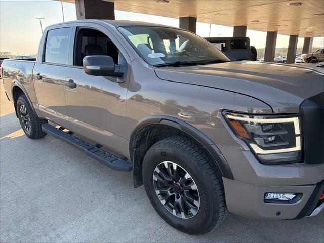 2023 Nissan TITAN Crew Cab PRO-4X 4x4