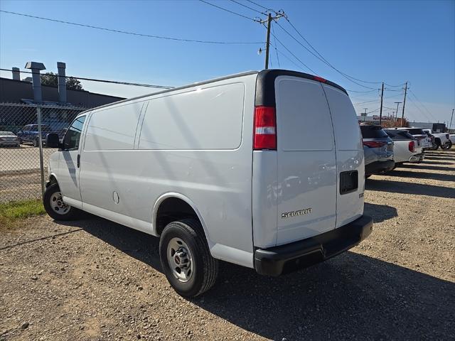 2023 GMC Savana Cargo RWD 2500 Extended Wheelbase Work Van