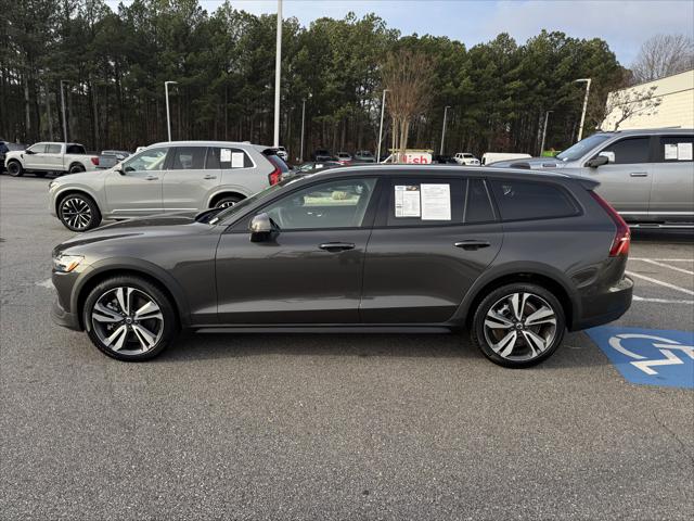 2025 Volvo V60 Cross Country Plus, B5 AWD Gas (mild hybrid) 2025 Volvo V60 Cross Country Plus, B5 AWD Gas (mild hybrid)