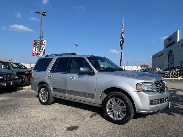 2014 Lincoln Navigator Base