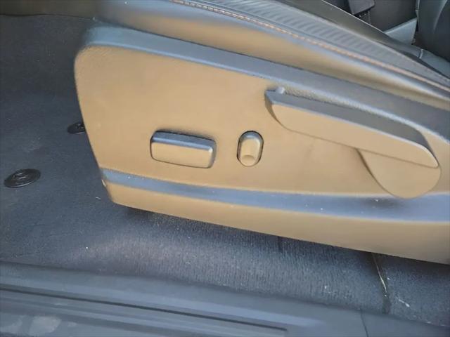 2022 GMC Canyon 4WD Crew Cab Short Box AT4 - Leather