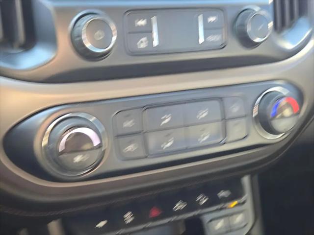 2022 GMC Canyon 4WD Crew Cab Short Box AT4 - Leather