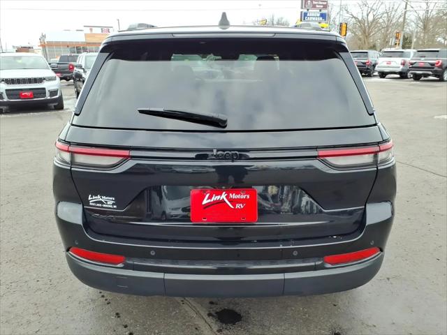 2023 Jeep Grand Cherokee Altitude 4x4