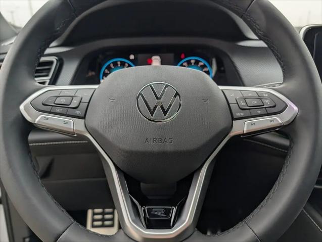 2026 Volkswagen Atlas Cross Sport SEL Premium R-Line