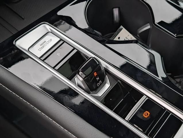 2026 Volkswagen Atlas Cross Sport SEL Premium R-Line