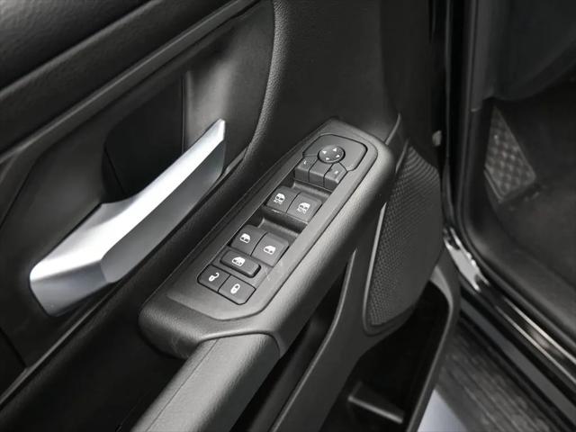 2026 Ram 1500 Express Crew Cab 4x4 5'7" Box