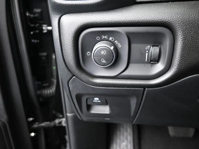 2026 Ram 1500 Express Crew Cab 4x4 5'7" Box