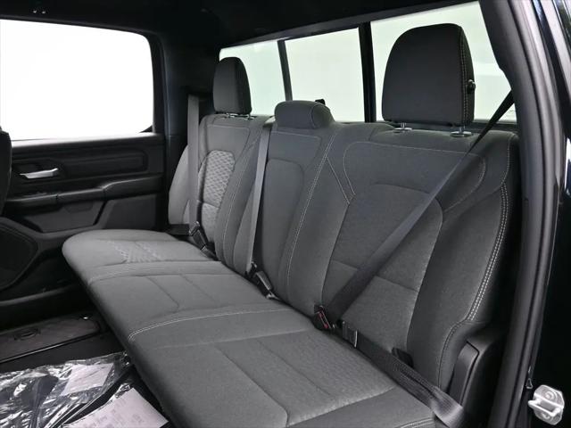 2026 Ram 1500 Express Crew Cab 4x4 5'7" Box