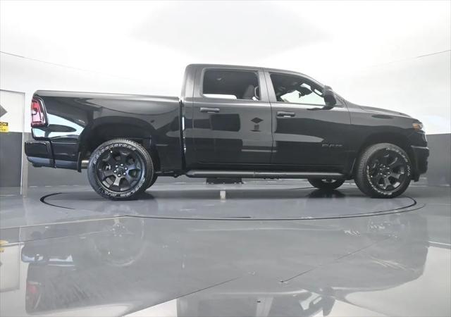 2026 Ram 1500 Express Crew Cab 4x4 5'7" Box