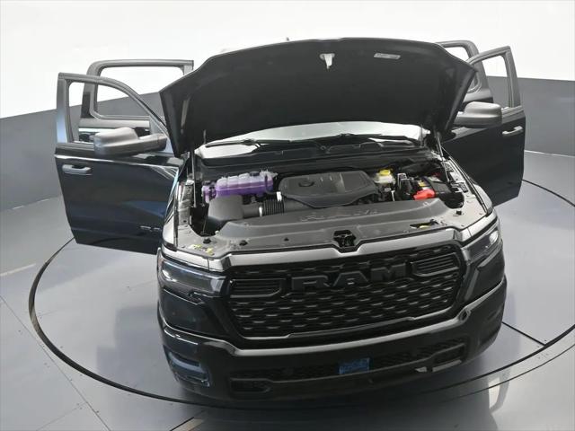 2026 Ram 1500 Express Crew Cab 4x4 5'7" Box