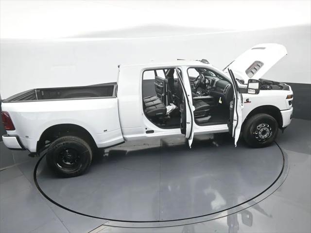 2026 Ram 3500 Laramie Mega Cab 4x4 64 Box