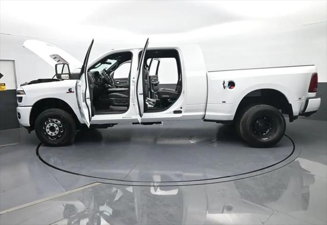 2026 Ram 3500 Laramie Mega Cab 4x4 64 Box