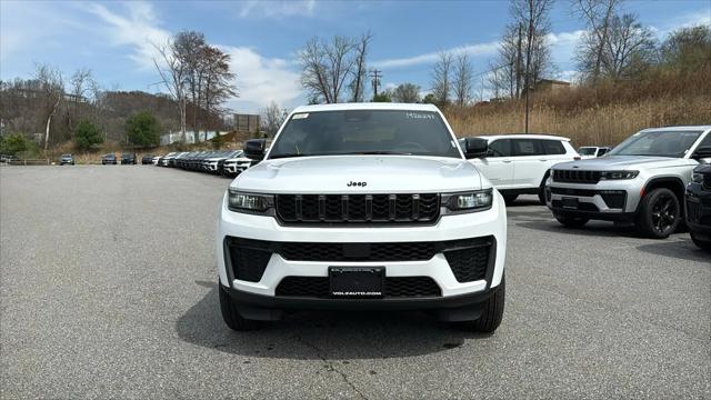 2026 Jeep Grand Cherokee L Altitude 4x4