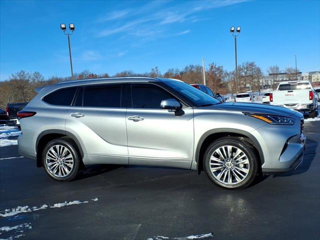 2022 Toyota Highlander Platinum
