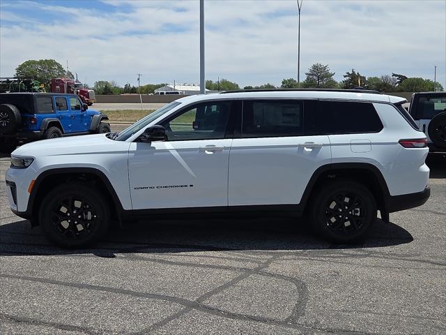 2026 Jeep Grand Cherokee GRAND CHEROKEE L LAREDO ALTITUDE 4X4
