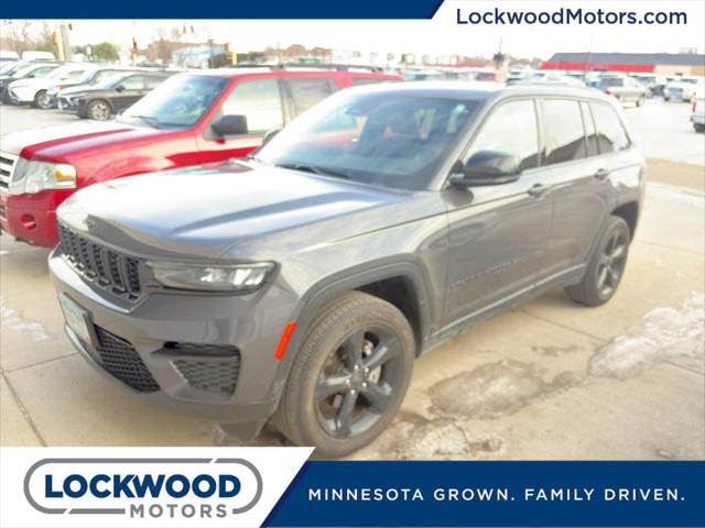 2023 Jeep Grand Cherokee Altitude 4x4 2023 Jeep Grand Cherokee Altitude 4x4