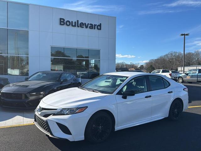 2019 Toyota Camry SE