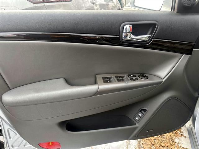 2009 Hyundai Sonata Limited [10]