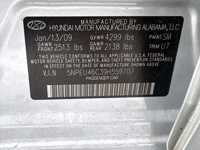 2009 Hyundai Sonata Limited [27]