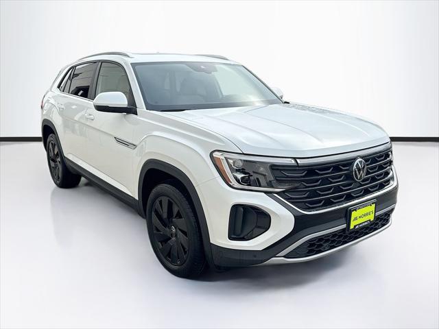 2026 Volkswagen Atlas Cross Sport SE with Technology