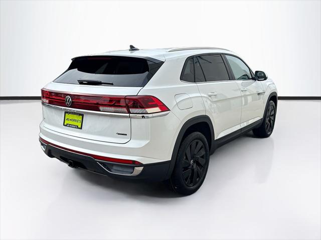 2026 Volkswagen Atlas Cross Sport SE with Technology