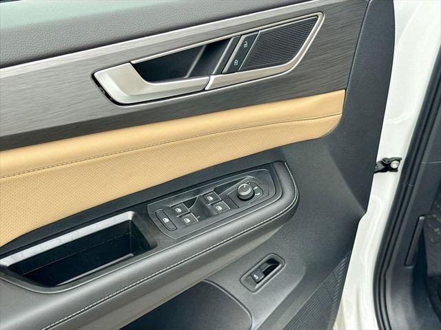 2026 Volkswagen Atlas Cross Sport SE with Technology