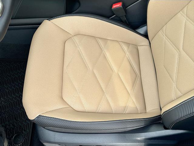 2026 Volkswagen Atlas Cross Sport SE with Technology