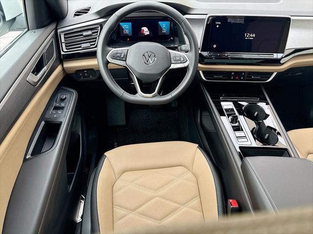 2026 Volkswagen Atlas Cross Sport SE with Technology