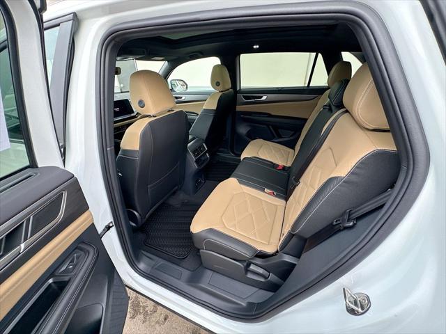 2026 Volkswagen Atlas Cross Sport SE with Technology