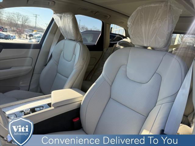 2026 Volvo XC60 Plug-In Hybrid Ultra, T8 AWD Electric/Gasoline, Dark