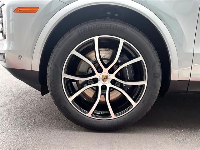 2026 Porsche Cayenne E-Hybrid Unknown