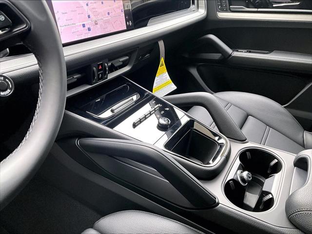 2026 Porsche Cayenne E-Hybrid Unknown