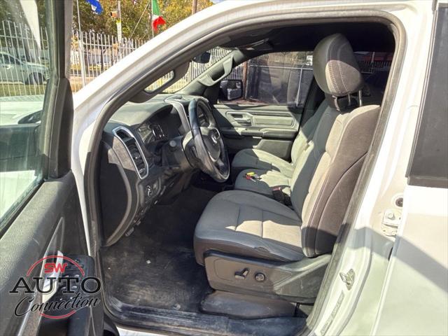2022 Ram 1500 Lone Star Quad Cab 4x4 6'4" Box