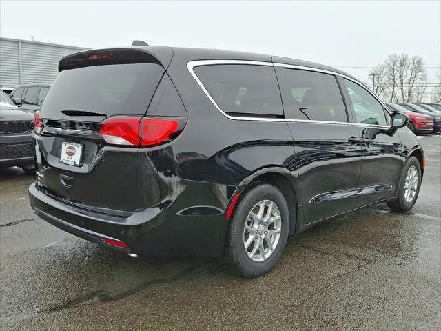 2026 Chrysler Voyager LX
